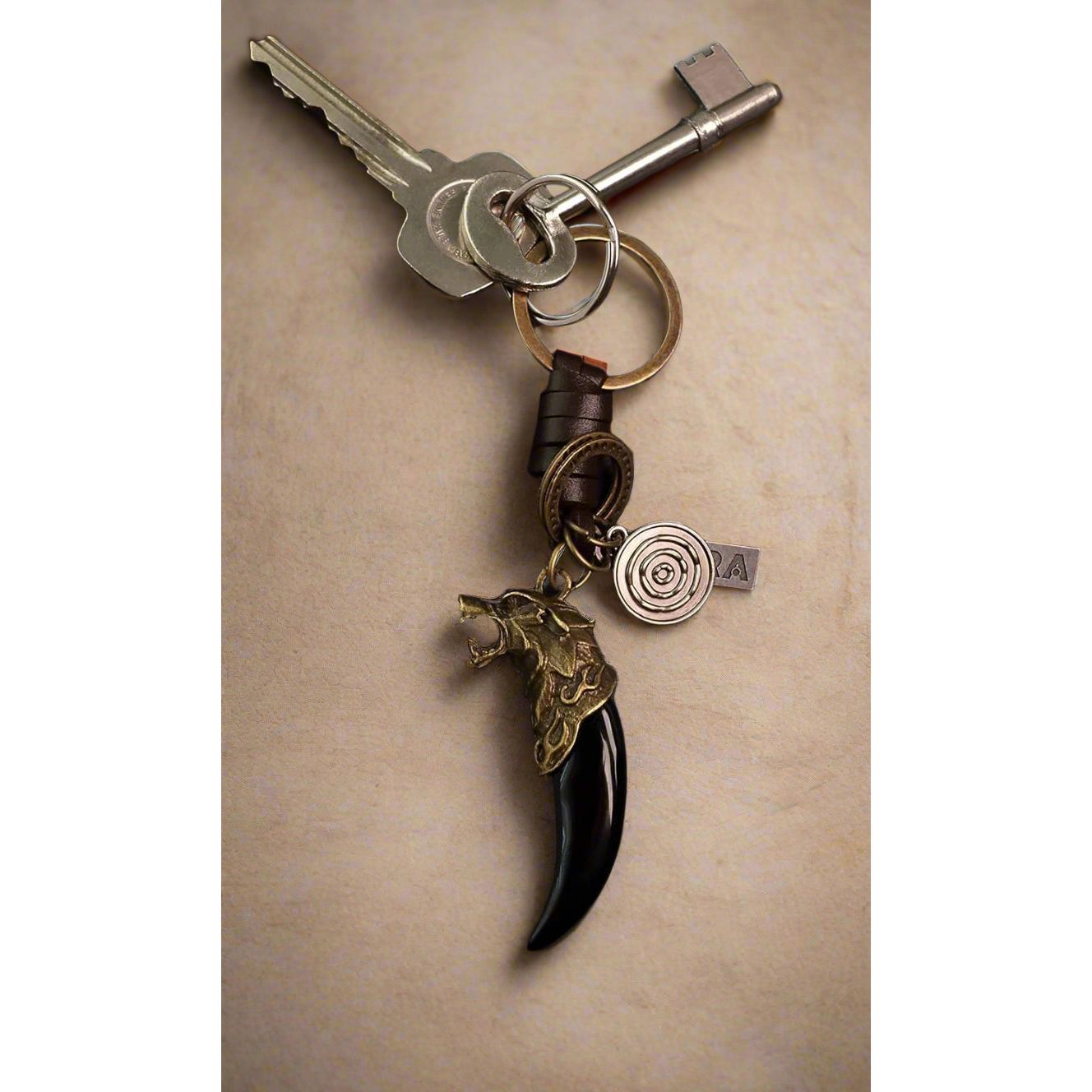 Wolf Fang Keychain Charm – Handmade Vintage Leather – Wolf Lover Gift Keyring-AuPra