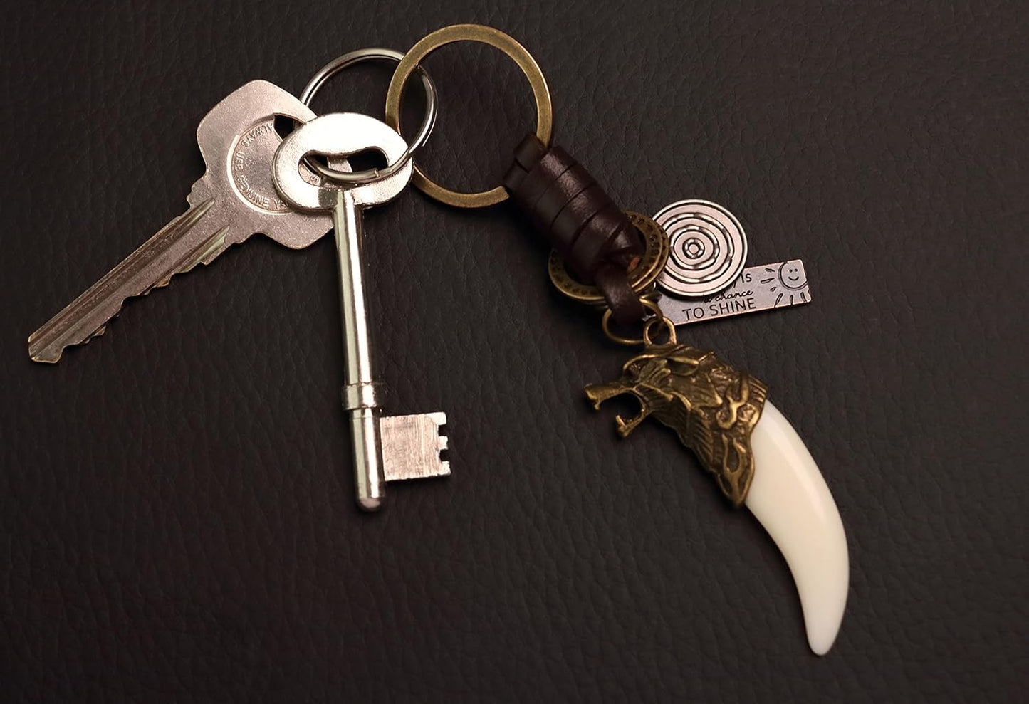AuPra Fang KeyChain Gift Women & Men Leather Wolf KeyRing Home Car Door Keys Holder Ladies Tooth Present