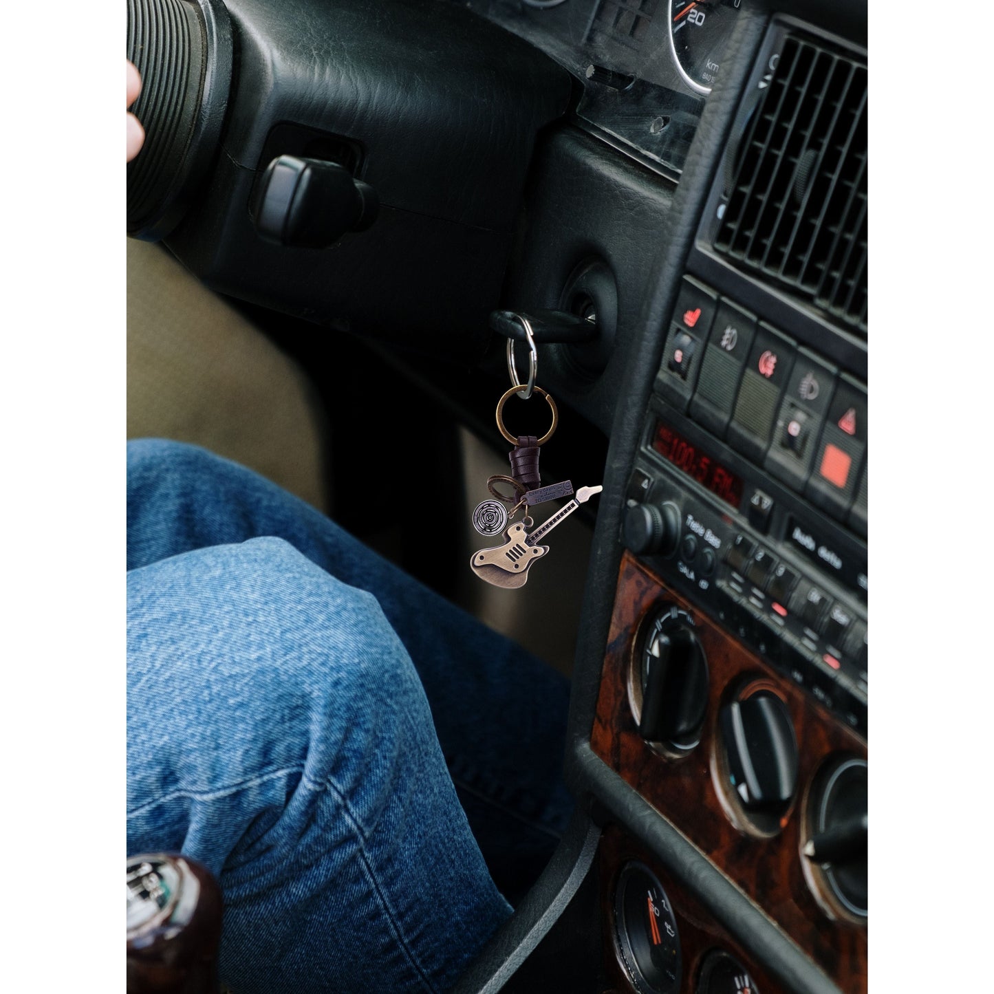 Electric Guitar Keychain Charm – Handmade Vintage Leather – Musical Gift Keyring-AuPra