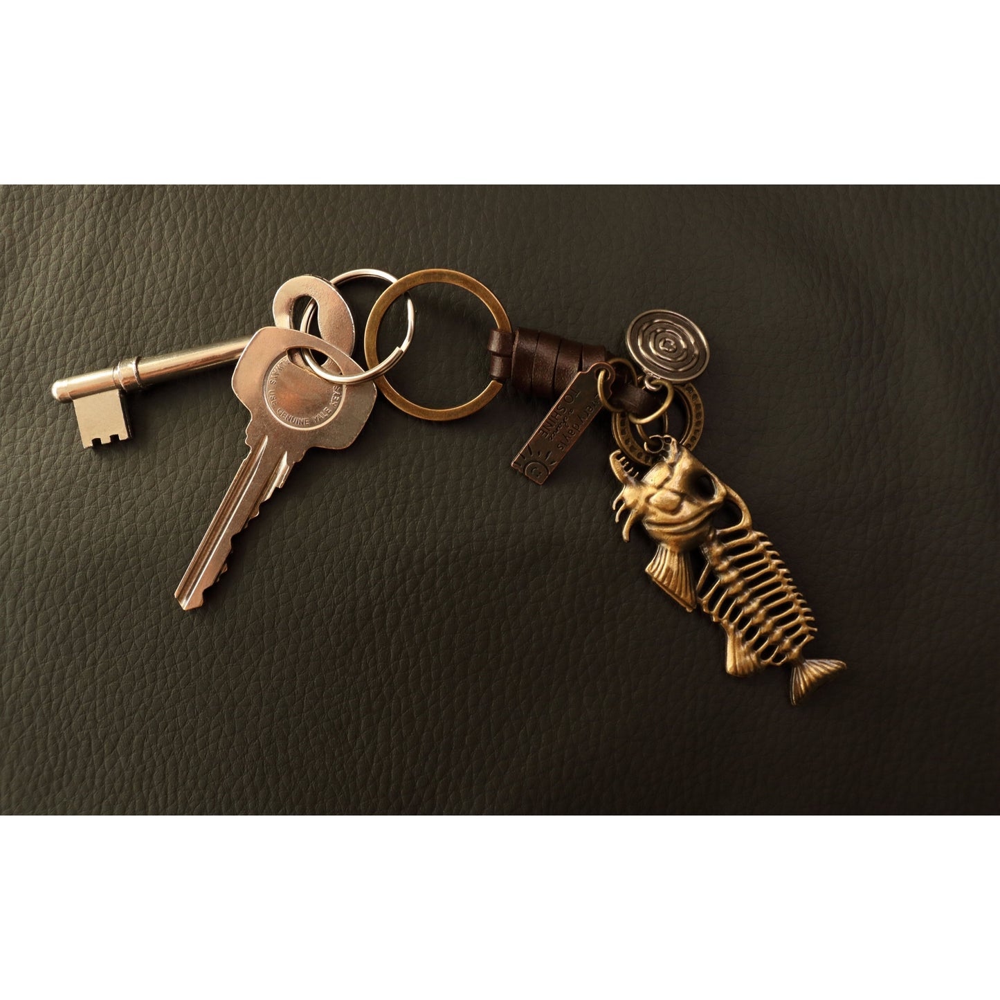 Fish Skeleton Keychain Gift – Handmade Vintage Leather – Unique Keyring Charm-AuPra