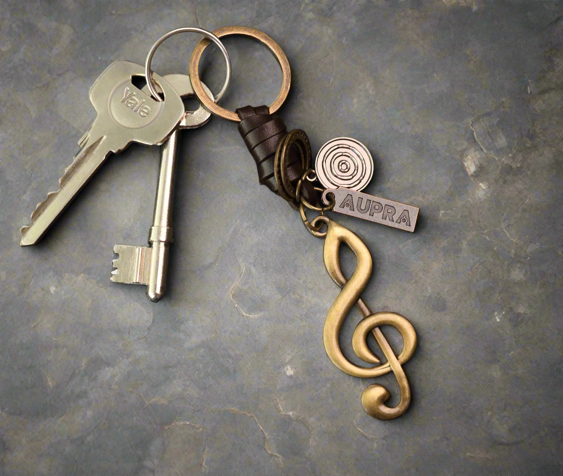 Treble Clef Keychain Charm – Handmade Vintage Leather – Music Note Gift Keyring