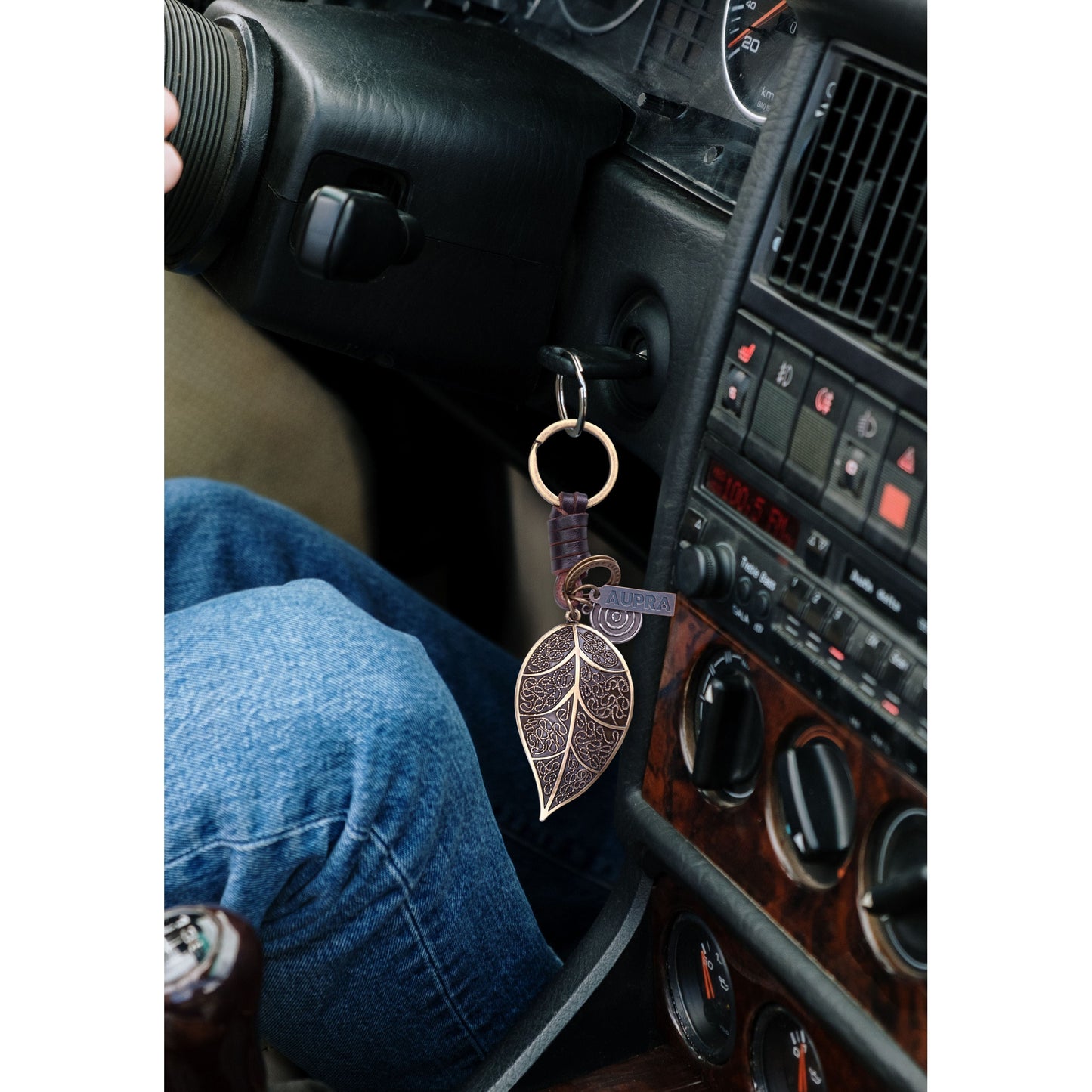 Leaf Keychain Charm – Handmade Vintage Leather – Botanical Gift Keyring-AuPra