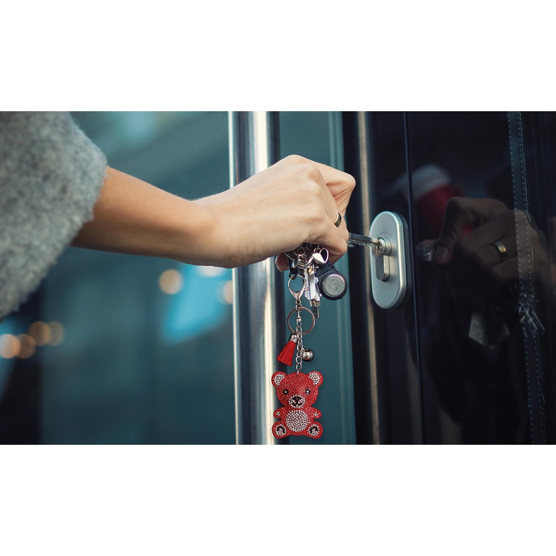 Teddy Bear Crystal Keychain – Velvet Sparkle Tassel Charm – Clip Bag Keyring Gift for Girls-AuPra