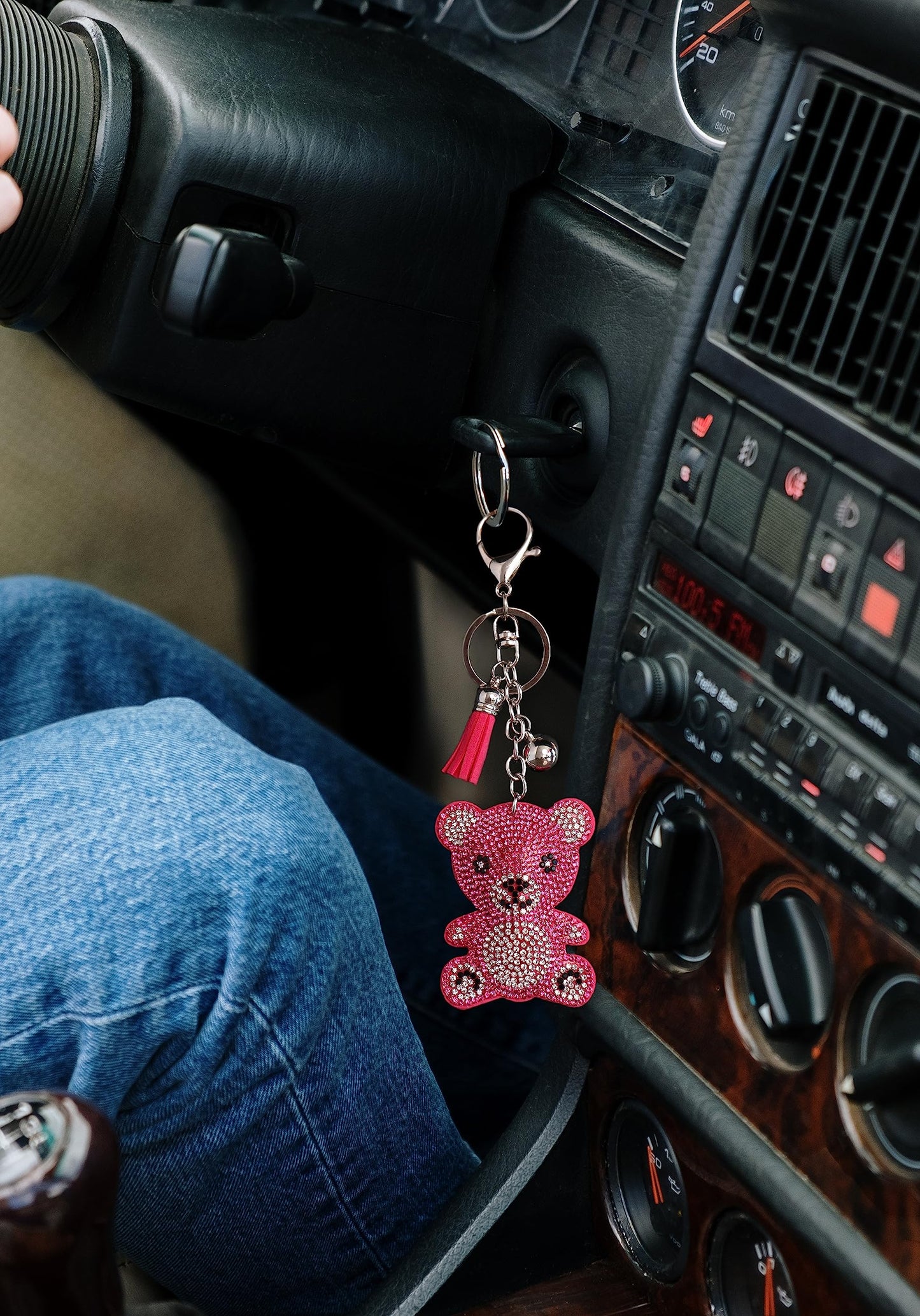 Teddy Bear Crystal Keychain – Velvet Sparkle Tassel Charm – Clip Bag Keyring Gift for Girls