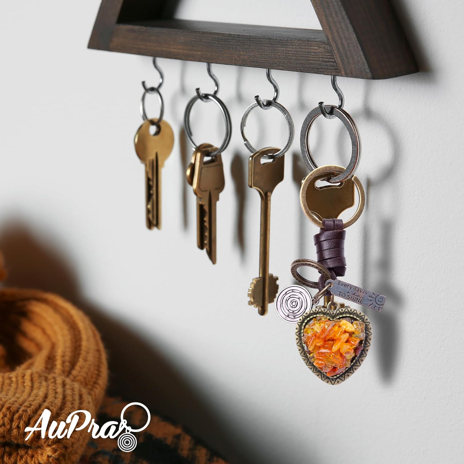 AuPra Amber Heart Keychain for Women & Men Gift Handmade Leather Love Key Chain Home Car Door Keys Vintage Charm I Love You Keyring Valentine Present