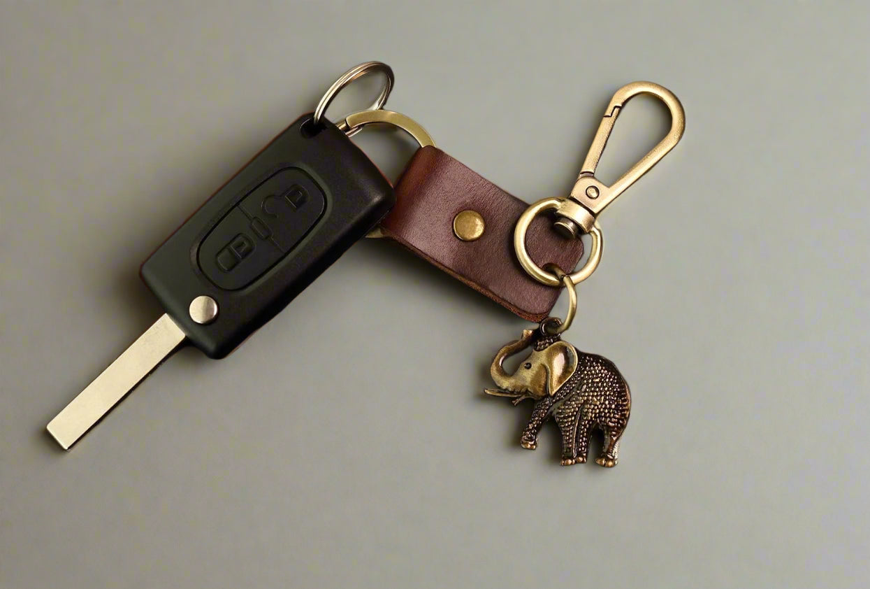 AuPra Elephant KeyChain Gift Women & Men Red Leather KeyRing Home Car Keys Holder Ladies Good Luck Present