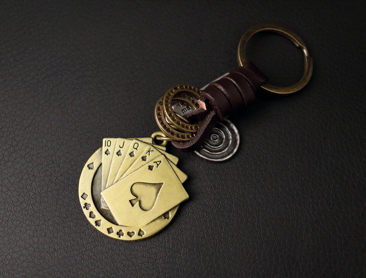 Poker Cards Keychain Charm – Handmade Vintage Leather – Lucky Casino Gift Keyring