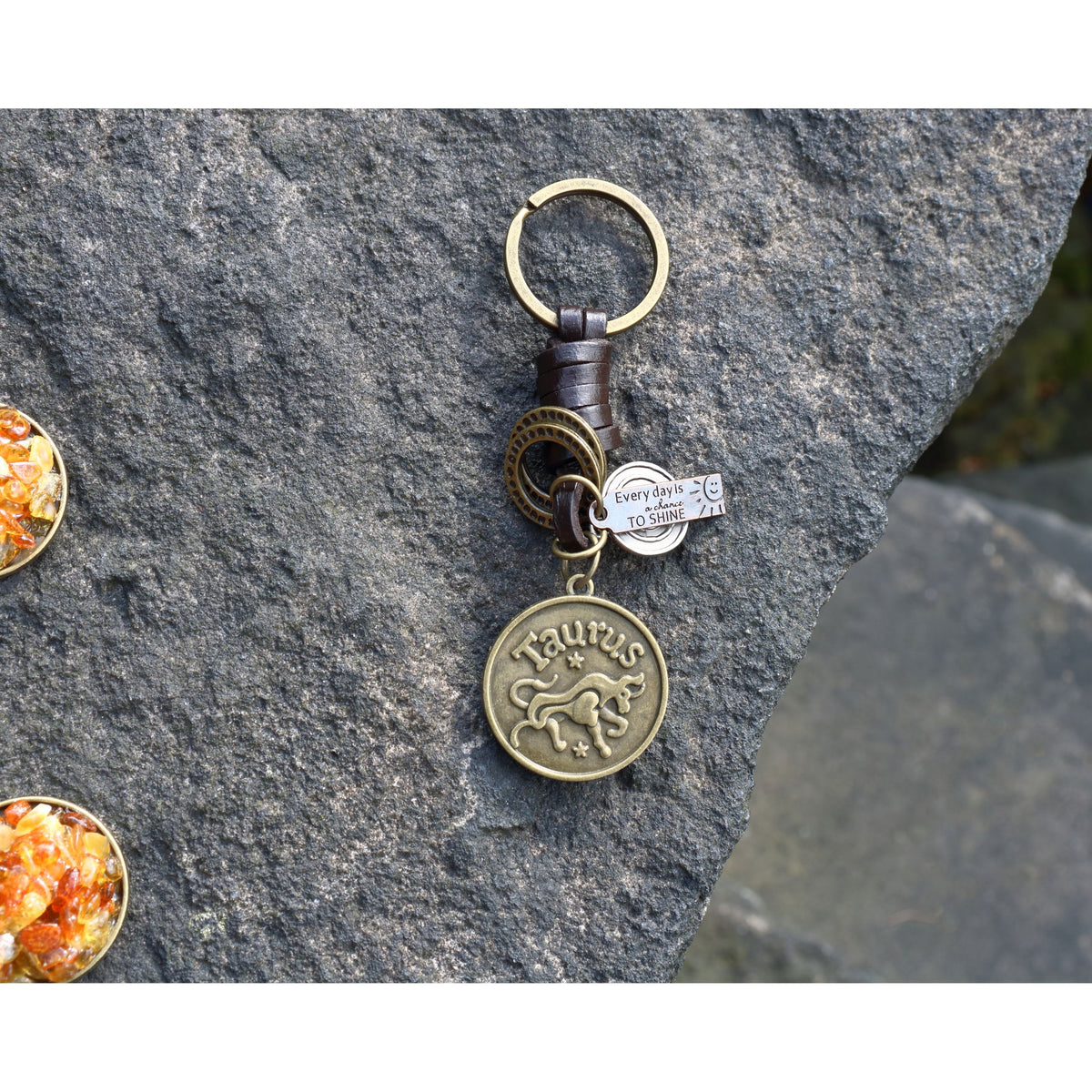 AuPra Taurus Keyring – Amber Star Sign Gift