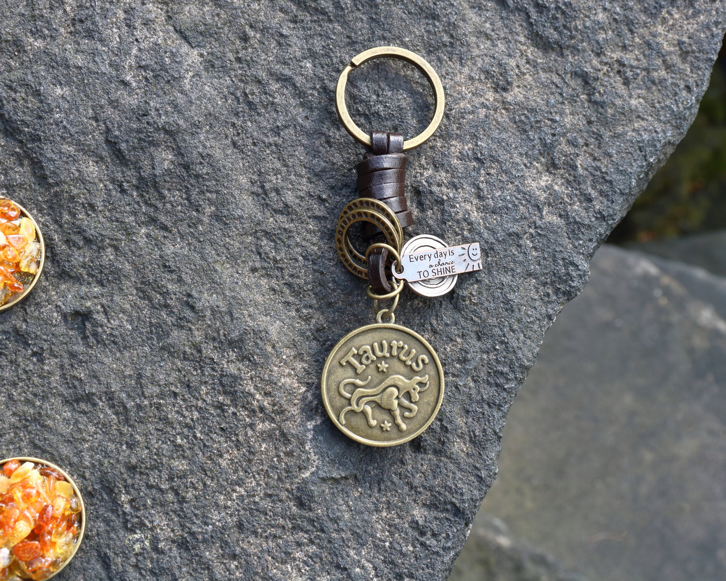 AuPra Taurus Keyring – Amber Star Sign - Zodiac Keychain Gift
