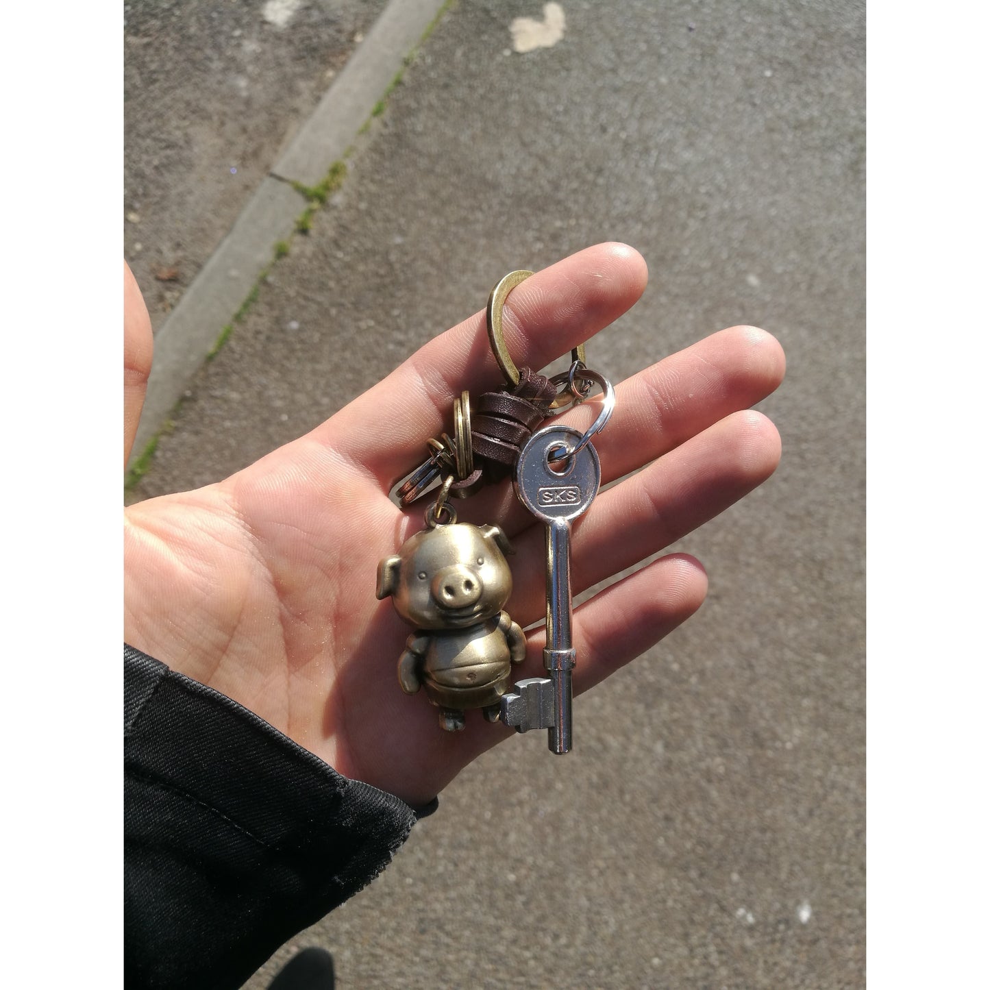 3D Pig Keychain Gift – Handmade Vintage Leather – Funny Piggy Keyring Charm-AuPra