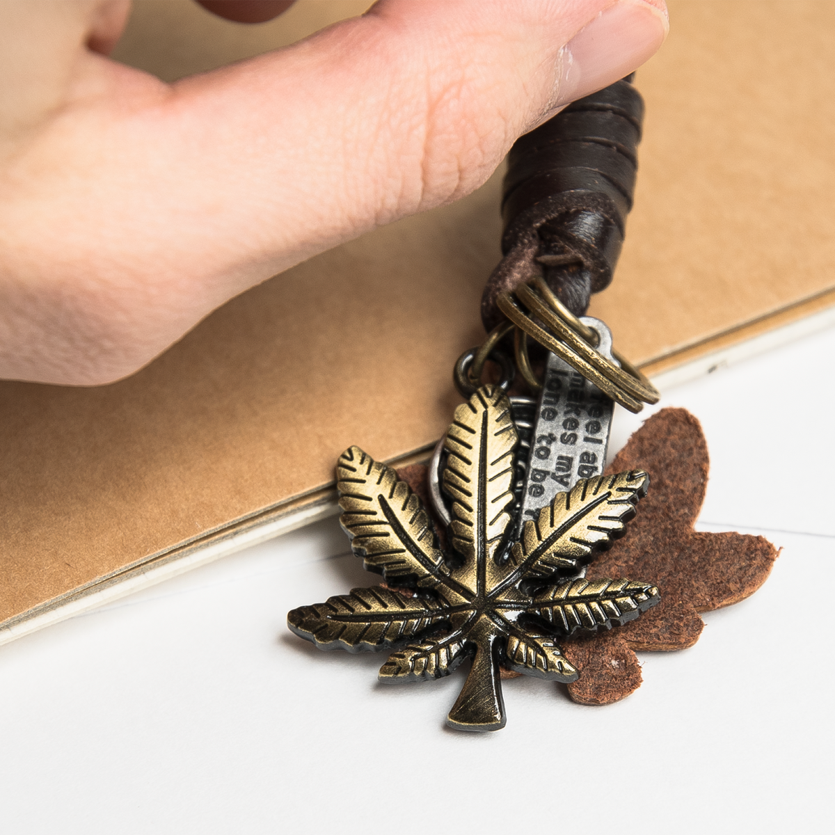 AuPra Weed Leaf Keyring – Reggae Gift